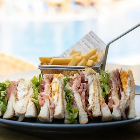 מלון דירות Ramada Residences By Wyndham אדחה