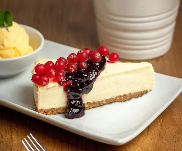 Aparthotel Ramada Residences By Wyndham Costa Adeje (Tenerife)